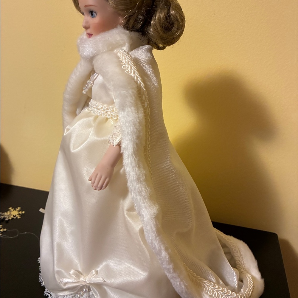 Danbury Mint Storybook Collection Snow Queen Porcelain Doll in Cream Satin Dress - Picture 3 of 9